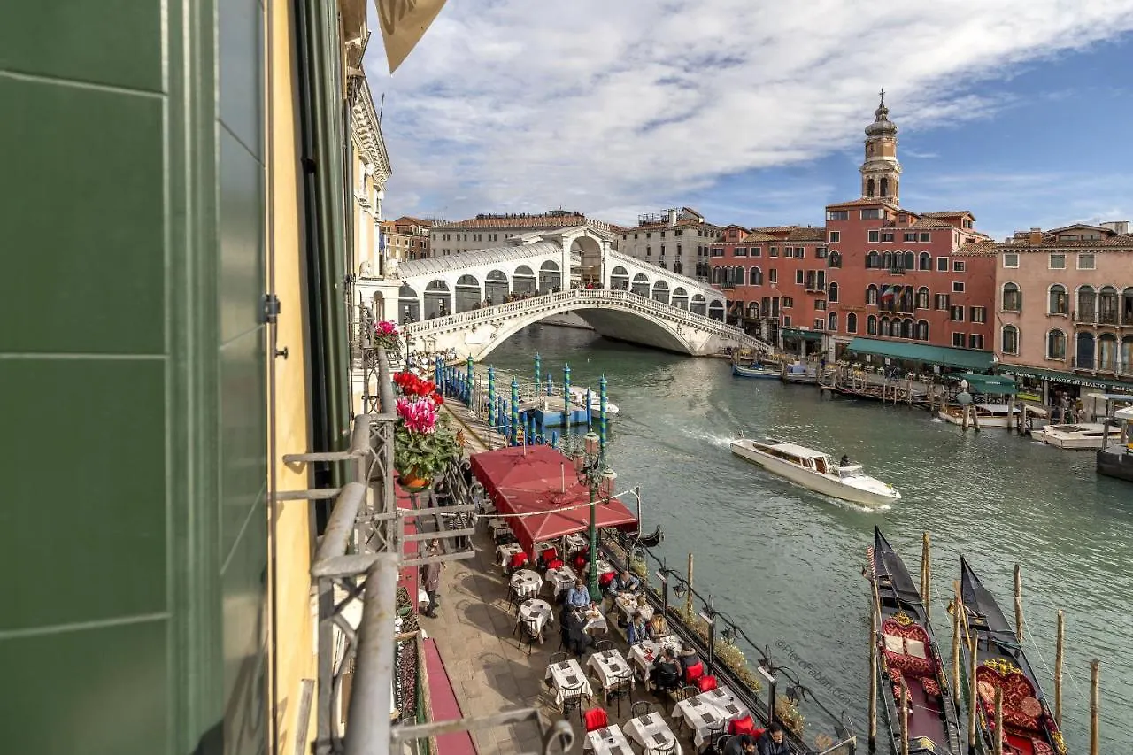 Rialto Grand Canal By Wonderful Italy Venise